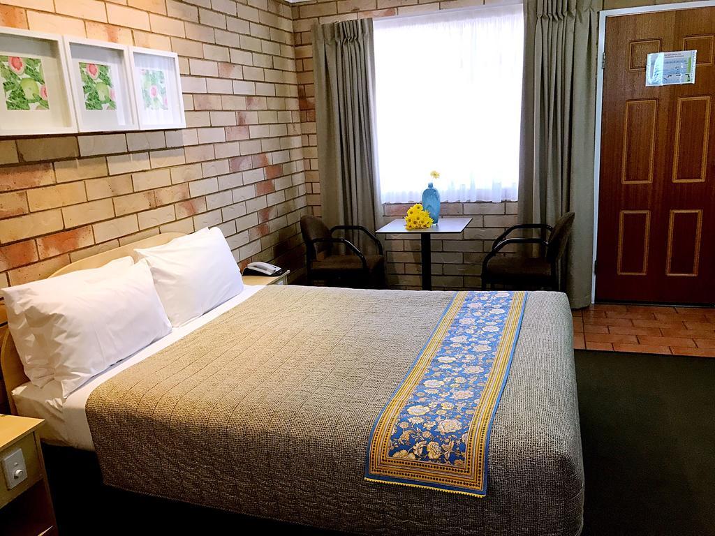 Starlight Motor Inn Roma Bagian luar foto