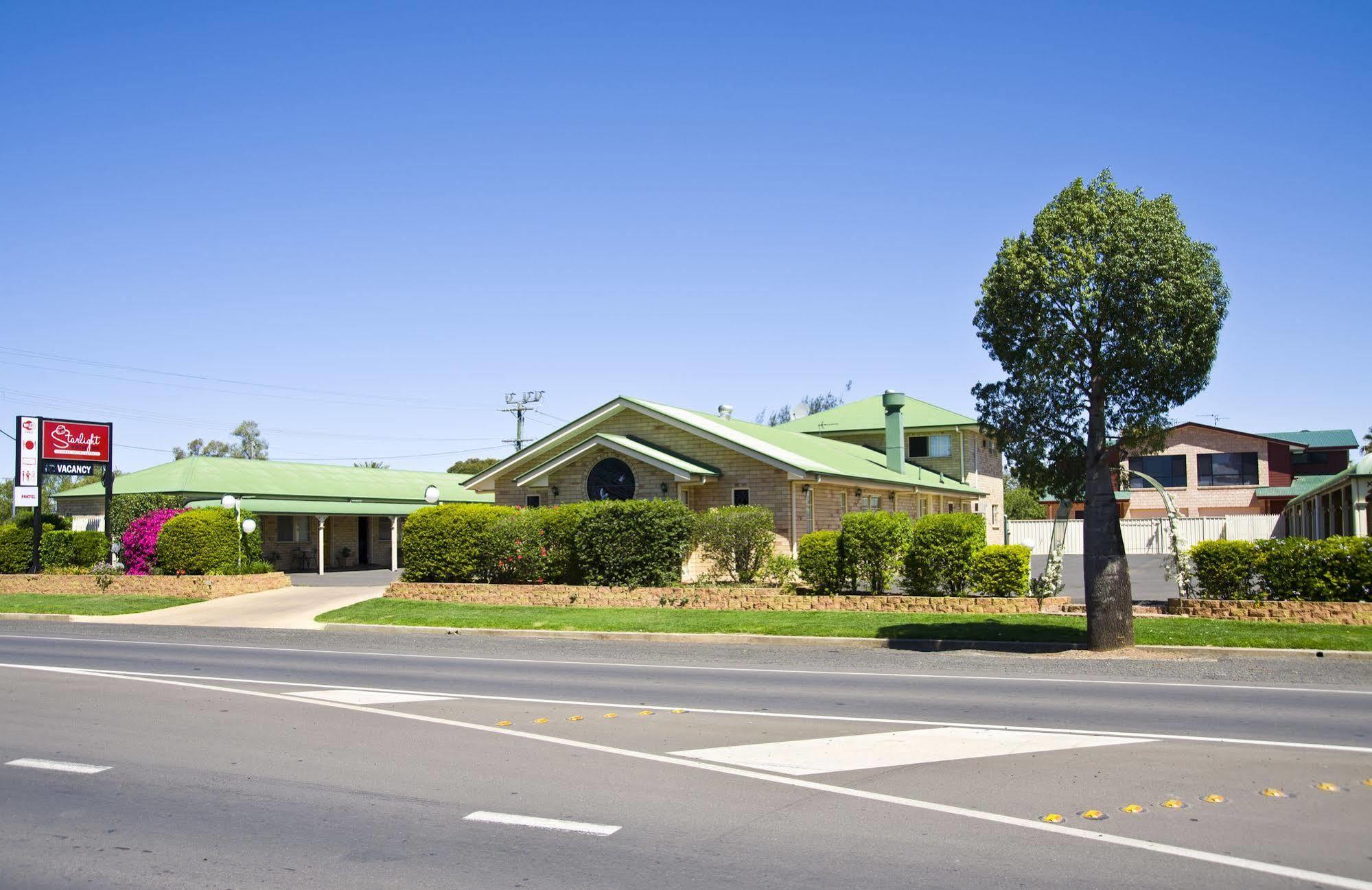 Starlight Motor Inn Roma Bagian luar foto