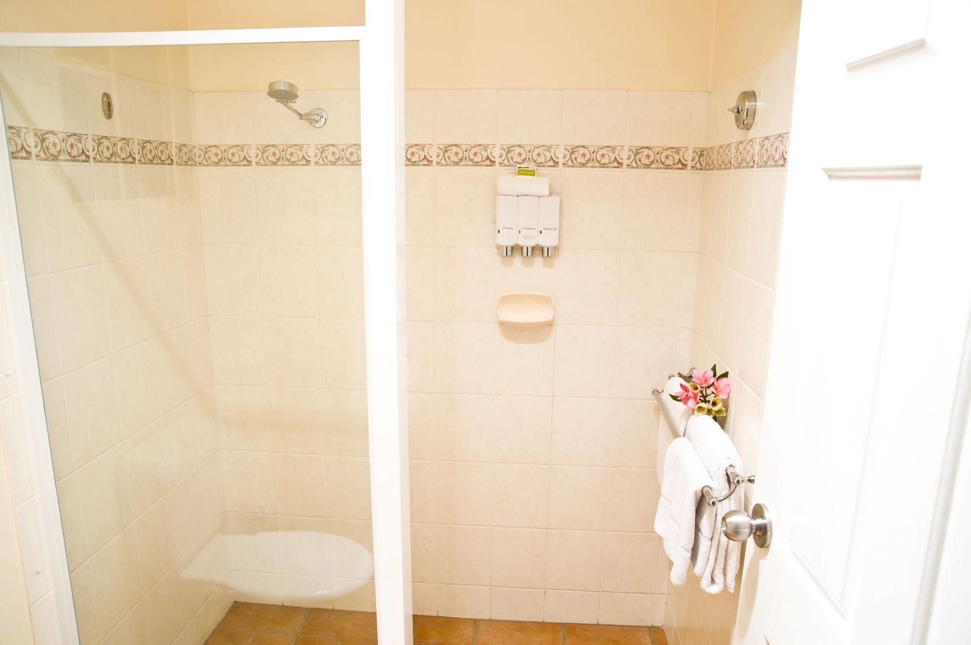 Starlight Motor Inn Roma Bagian luar foto